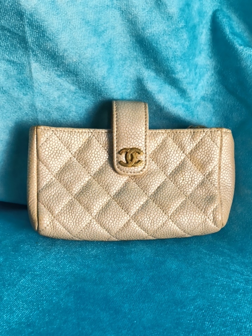 CHANEL Cream Gold Champagne Caviar Leather Magnet Micro Mini Card Compact Wallet